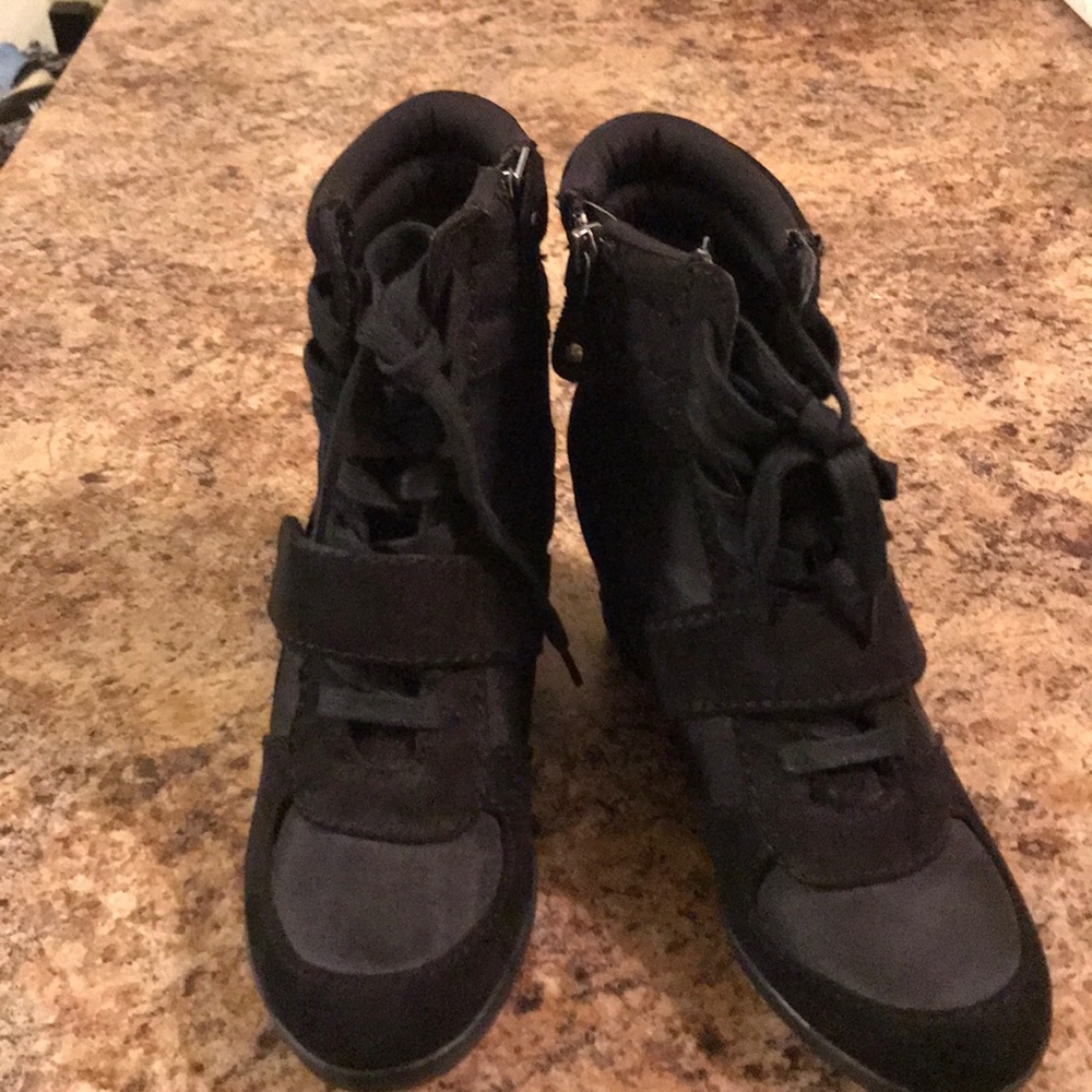 Vera Wang Sneaker Boots